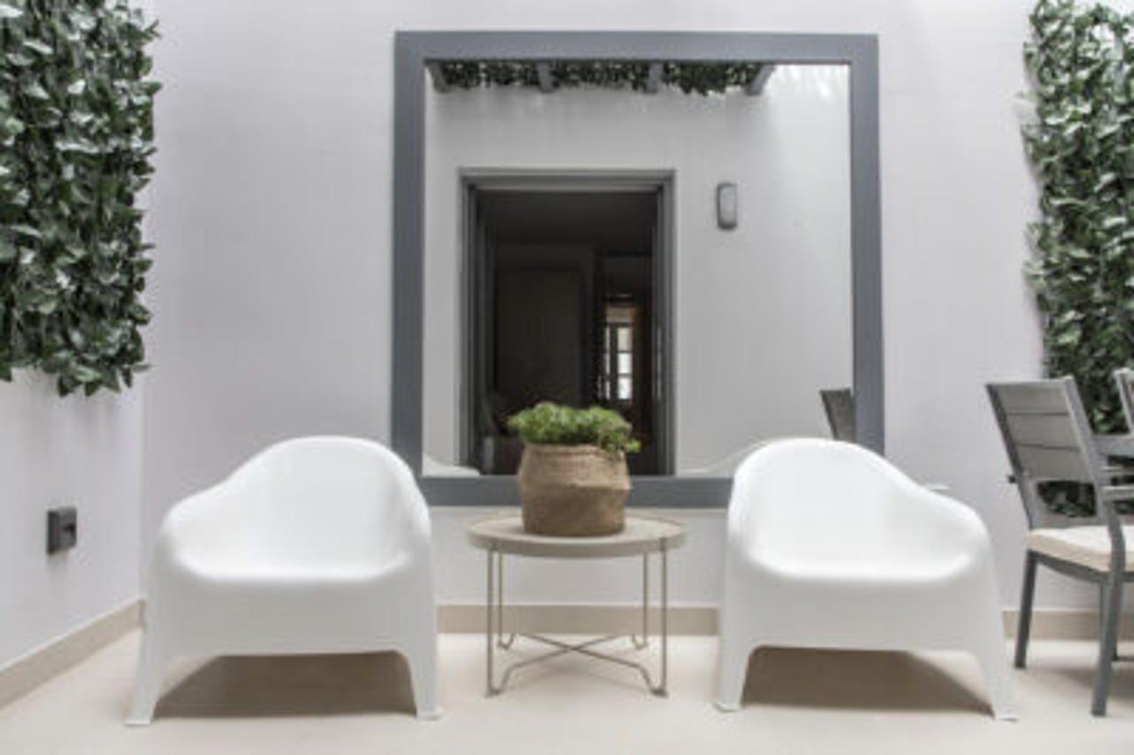 Gallery Suites & Residences 피레아스 외부 사진
